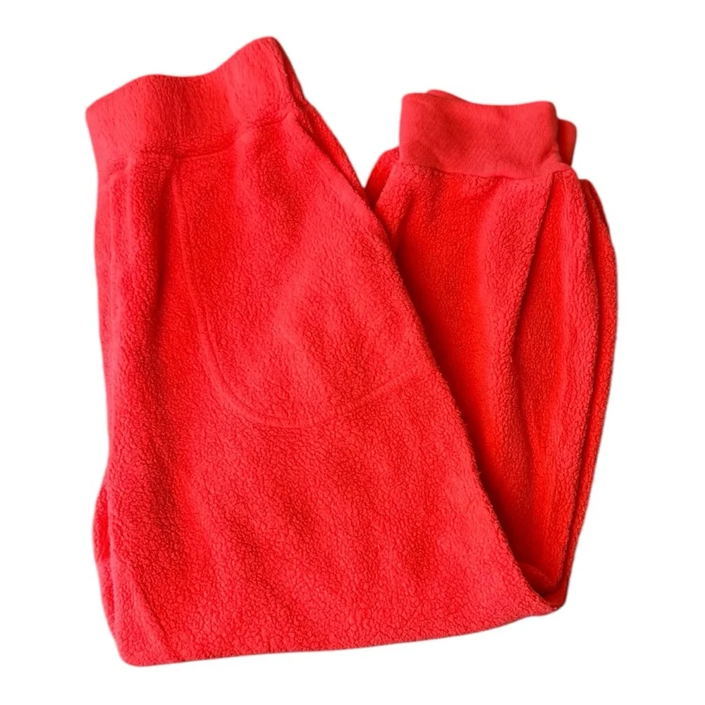 Sundry NWT size small red‎ cherry patch pocket Sherpa joggers